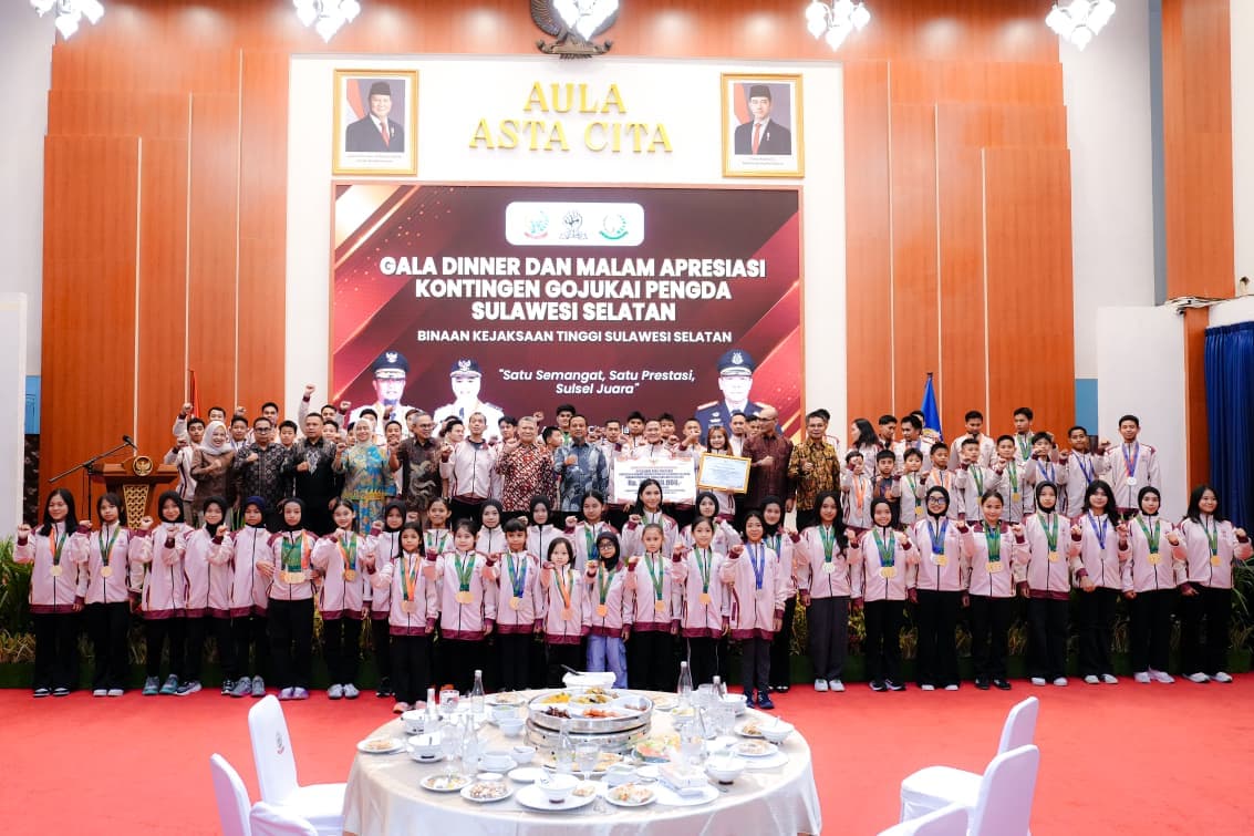 Tampil Juara Umum di Kejurnas Gojukai 2026, Gubernur Andi Sudirman Beri Penghargaan untuk Atlet Sulsel