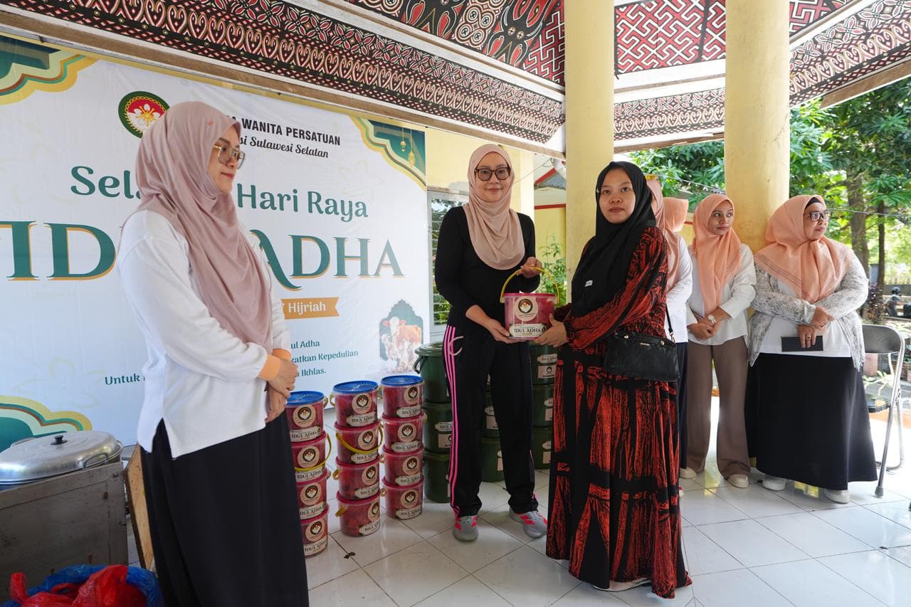 DWP Sulsel Salurkan Daging Kurban untuk Yatim Piatu, Lansia, Anak Stunting, dan Warga Rentan pada Idul Adha 1447 H