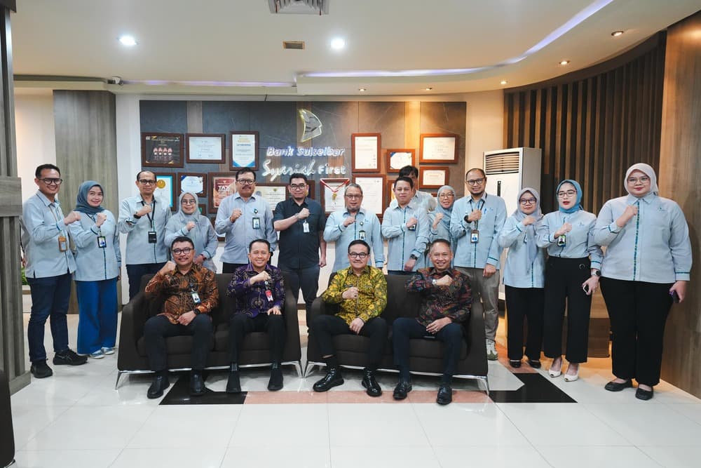 Jufri Rahman Terima Kunjungan Dirjen Bina Keuangan Daerah Kemendagri di Bank Sulselbar